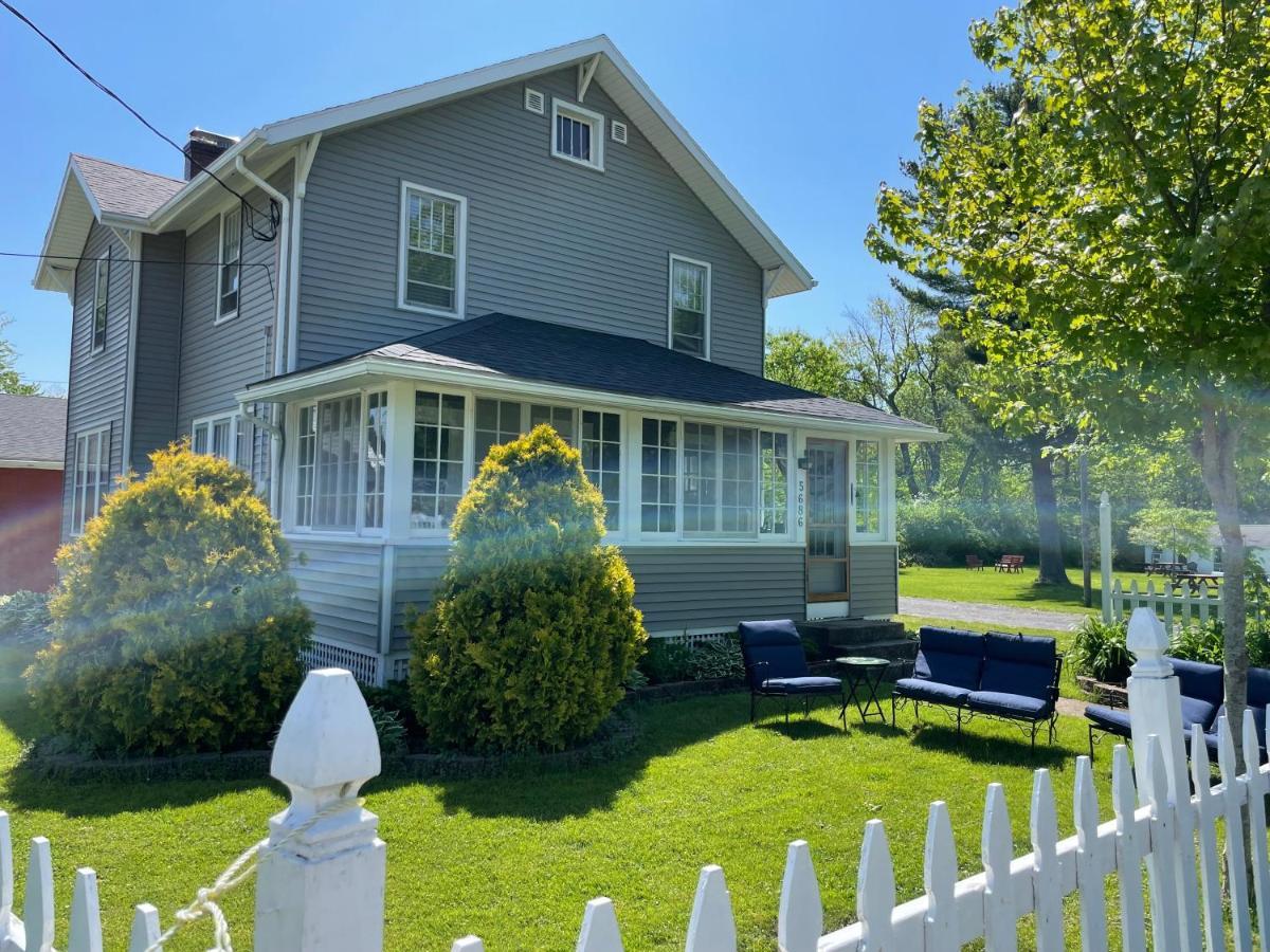 Drop Anchor Cottages And Lake House Дженива-он-дъ-Лейк Екстериор снимка